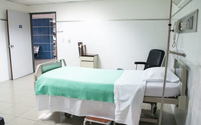 Quelles sont les informations à recueillir avant la sortie d’hôpital d’une personne âgée