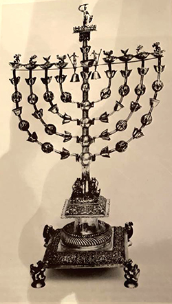 menora